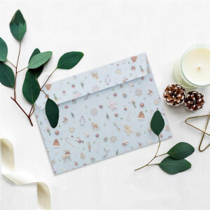 50x Briefumschläge DIN C6 in Hellblau mit Weihnachtsbaum und Winter-Symbolen - Haftklebung mit Abziehstreifen - 114 x 162 mm - 80 g/m² - Weihnachtsumschläge mit Motiv für Firmen und Privat