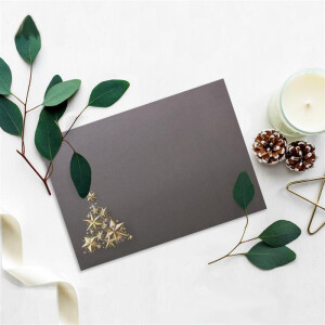 50x Briefumschläge DIN C6 in Grau mit goldenem-Weihnachtsbaum aus Sternen - Haftklebung mit Abziehstreifen - 114 x 162 mm - 80 g/m² - Weihnachtsumschläge mit Motiv für Firmen und Privat