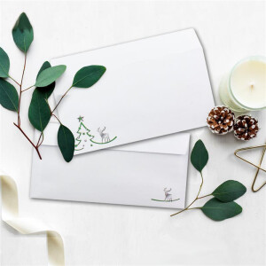 25x Briefumschläge DIN Lang in Weiß mit grünem Tannenbaum und Rentier - Haftklebung mit Abziehstreifen - 110 x 220 mm - 120 g/m² - Weihnachtsumschläge mit Motiv für Firmen und Privat